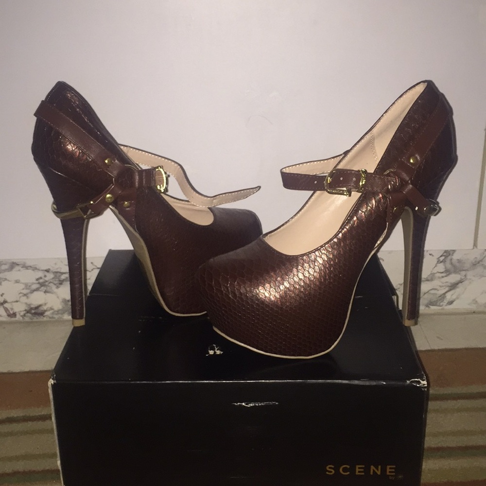 Shoes - Picture 2 of 2
